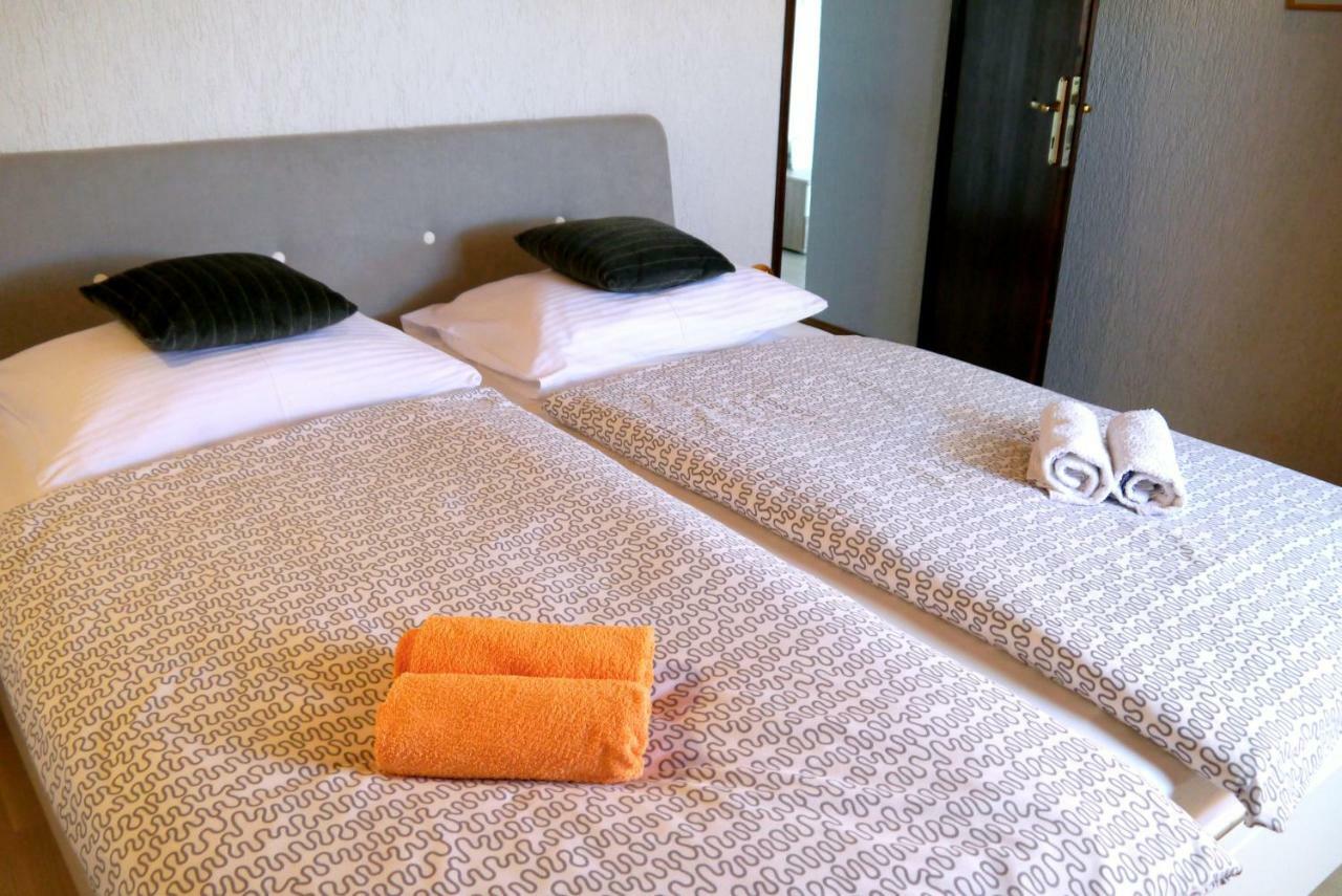 Apartament Vrutki *